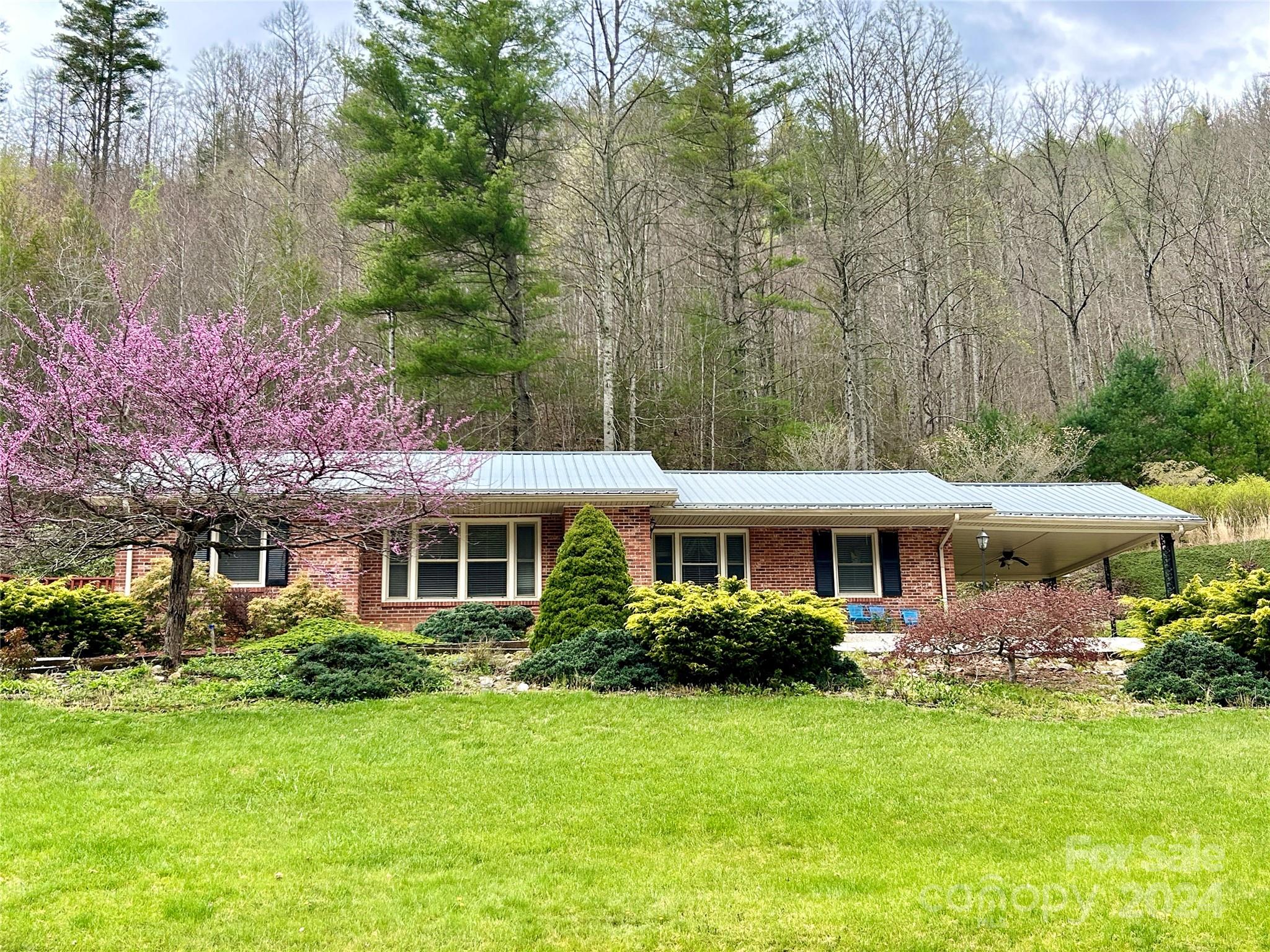 11560 Nc 209 Highway Hot Springs NC 28743