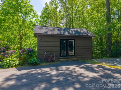 110 Wyoming Drive Sylva NC 28779