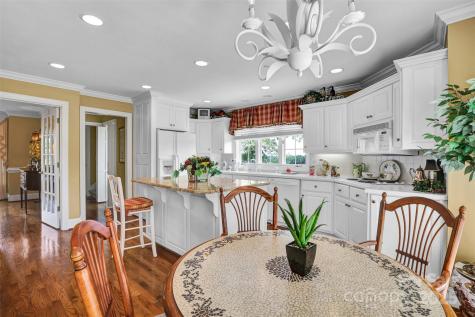 25683 April Lane Albemarle NC 28001