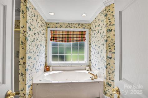 25683 April Lane Albemarle NC 28001