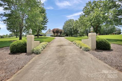 25683 April Lane Albemarle NC 28001