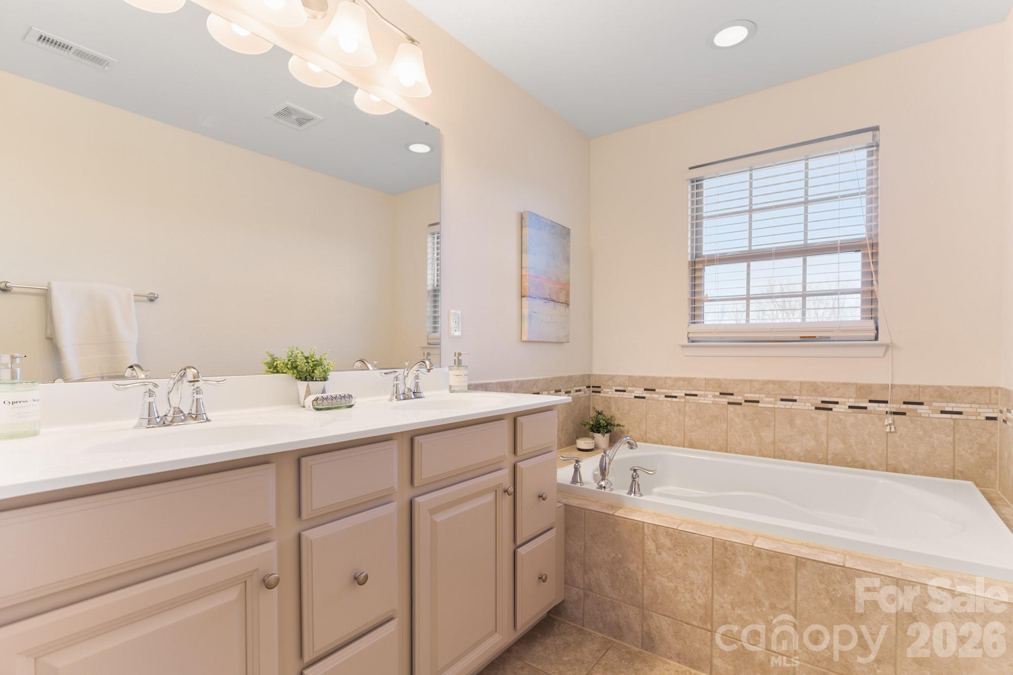 3525 Hornets Nest Way Charlotte NC 28208
