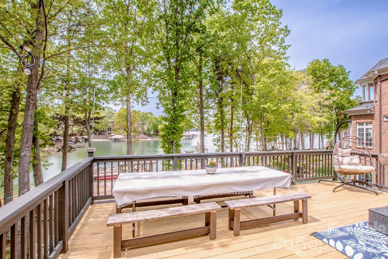 239 Pinnacle Shores Drive Mooresville NC 28117
