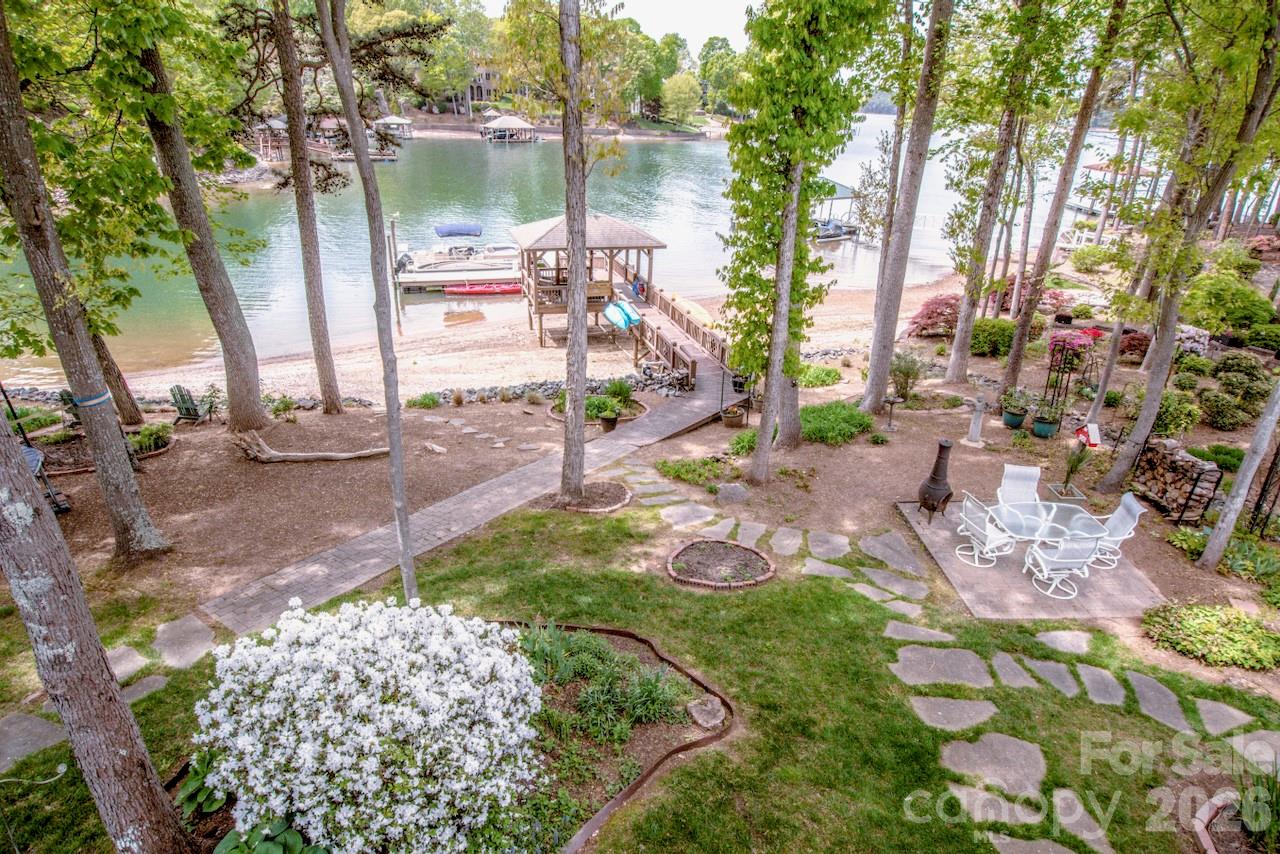 239 Pinnacle Shores Drive Mooresville NC 28117