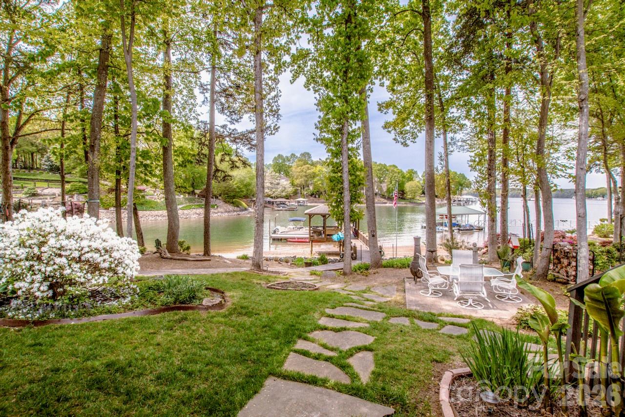 239 Pinnacle Shores Drive Mooresville NC 28117