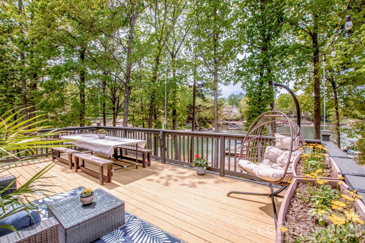 239 Pinnacle Shores Drive Mooresville NC 28117