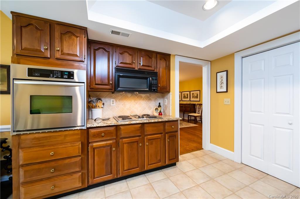 2003 Meadowood Lane Charlotte NC 28211