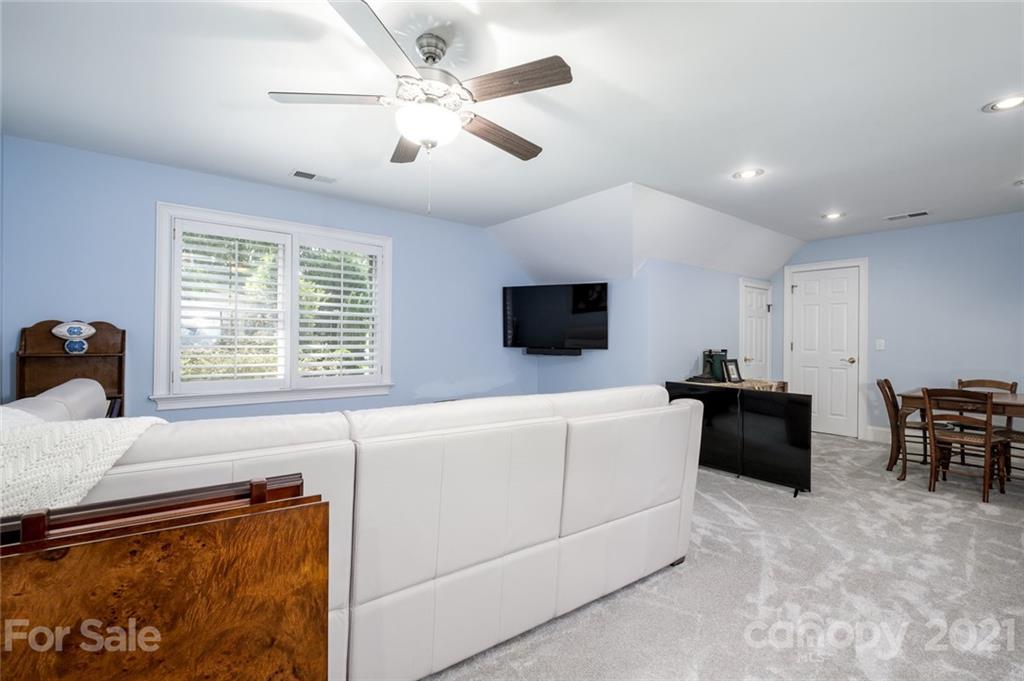 818 Shetland Place NW Concord NC 28027