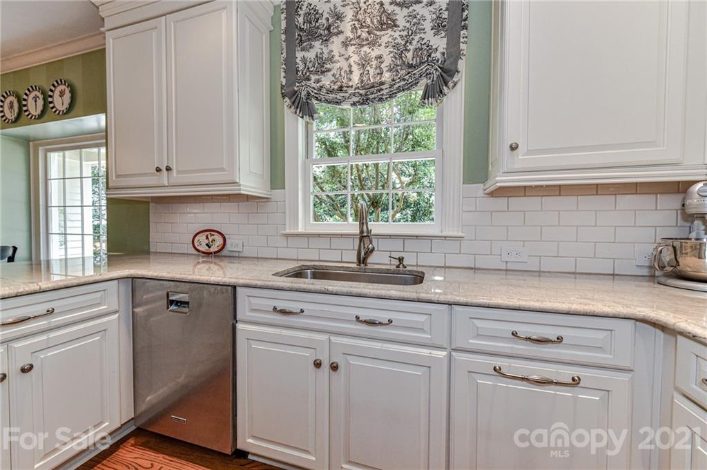 9800 Chatham Oaks Trail Charlotte NC 28210