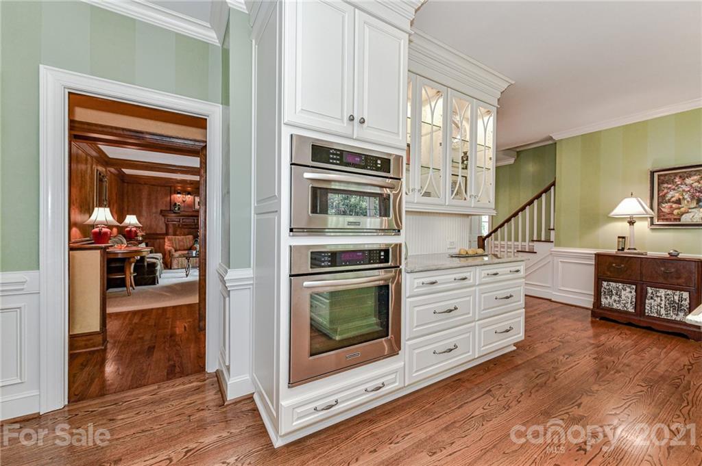 9800 Chatham Oaks Trail Charlotte NC 28210