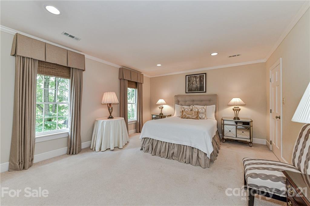 9800 Chatham Oaks Trail Charlotte NC 28210