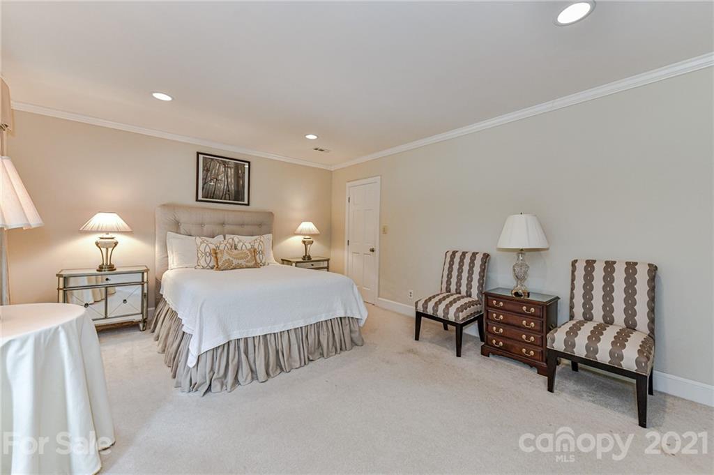 9800 Chatham Oaks Trail Charlotte NC 28210