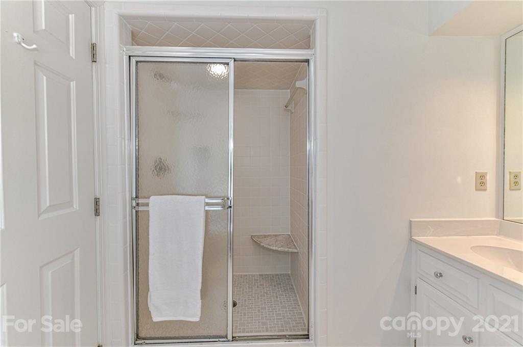 9800 Chatham Oaks Trail Charlotte NC 28210