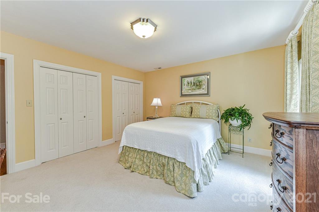 9800 Chatham Oaks Trail Charlotte NC 28210