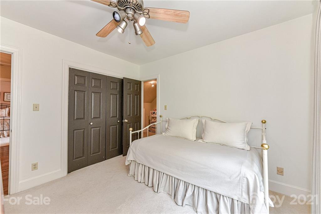 9800 Chatham Oaks Trail Charlotte NC 28210