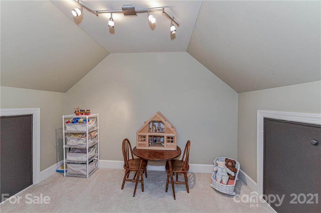 9800 Chatham Oaks Trail Charlotte NC 28210