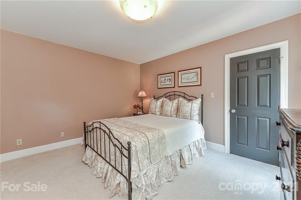 9800 Chatham Oaks Trail Charlotte NC 28210