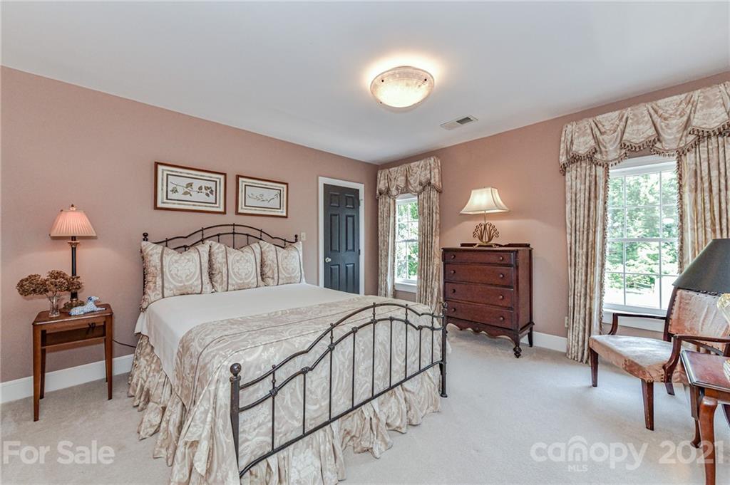 9800 Chatham Oaks Trail Charlotte NC 28210