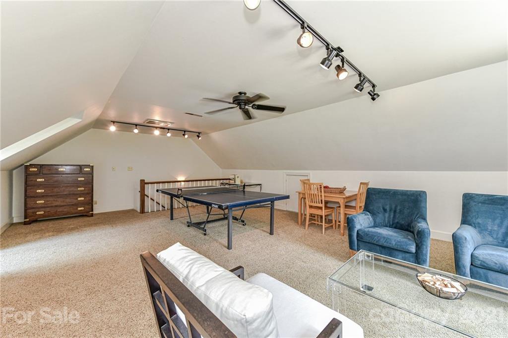 9800 Chatham Oaks Trail Charlotte NC 28210