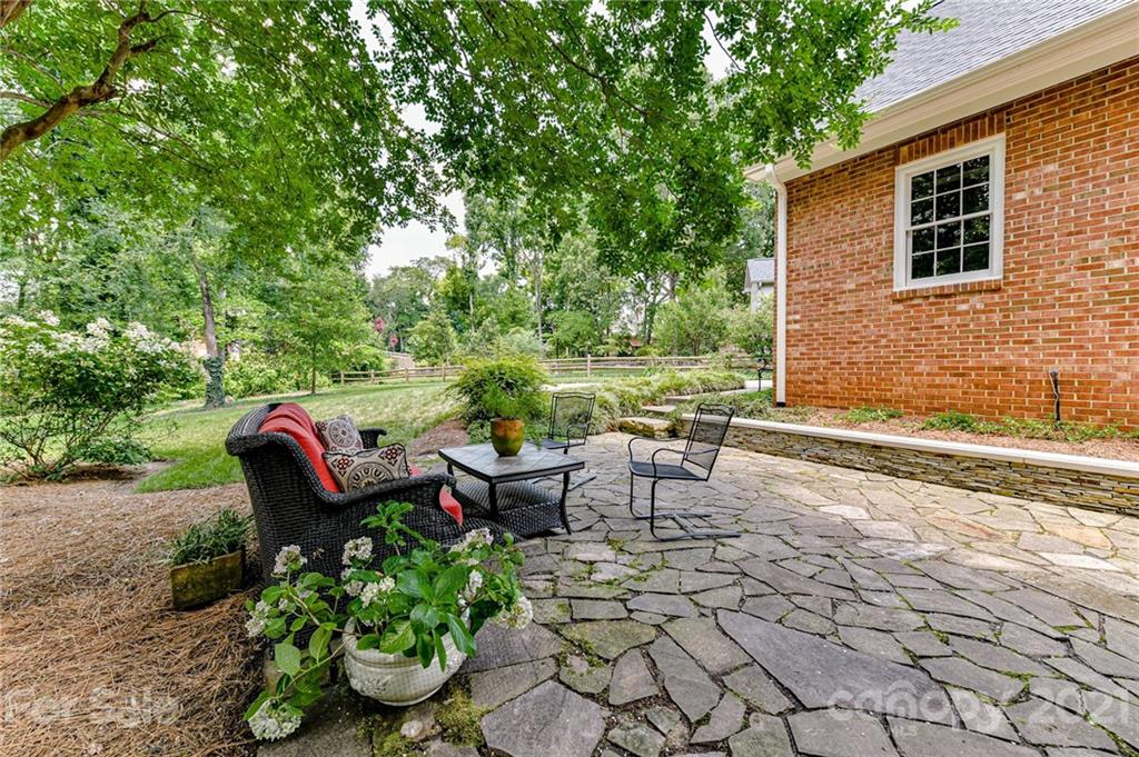 9800 Chatham Oaks Trail Charlotte NC 28210