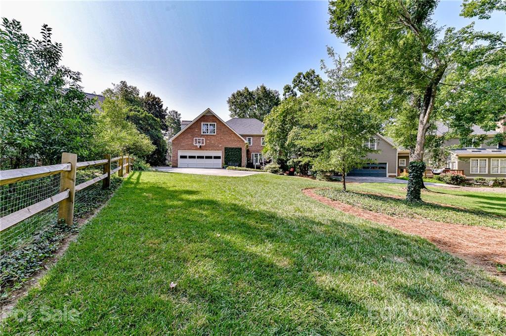 9800 Chatham Oaks Trail Charlotte NC 28210