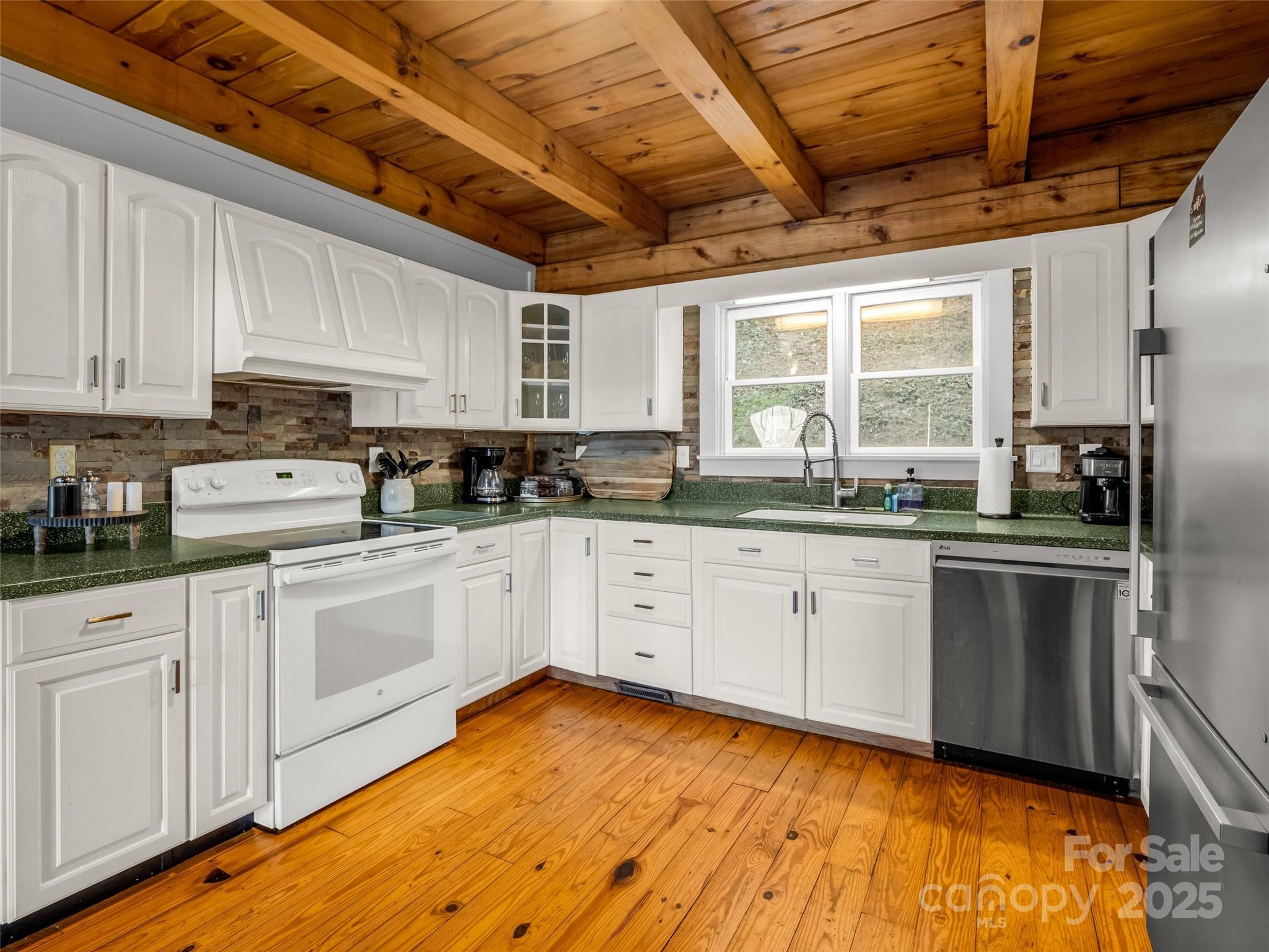 446 Rainbow Circle Lake Lure NC 28746