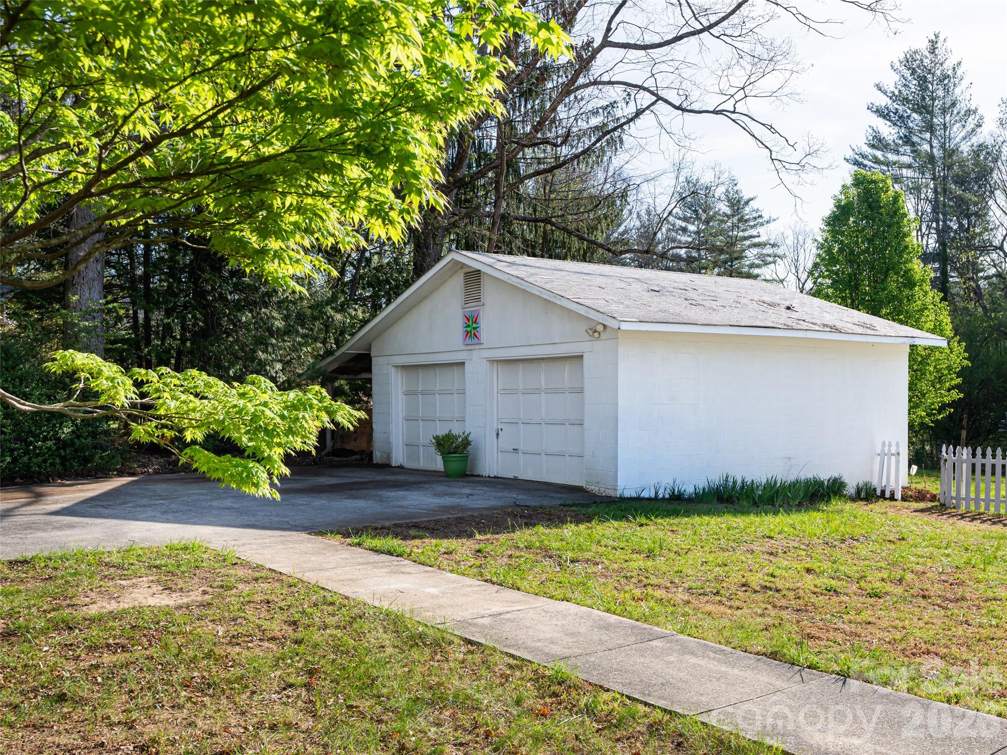 516 Onteora Boulevard Asheville NC 28803