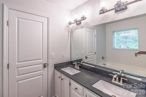 103 Hillside Drive Swannanoa NC 28778