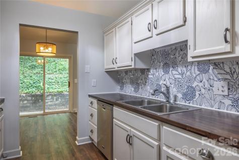 103 Hillside Drive Swannanoa NC 28778
