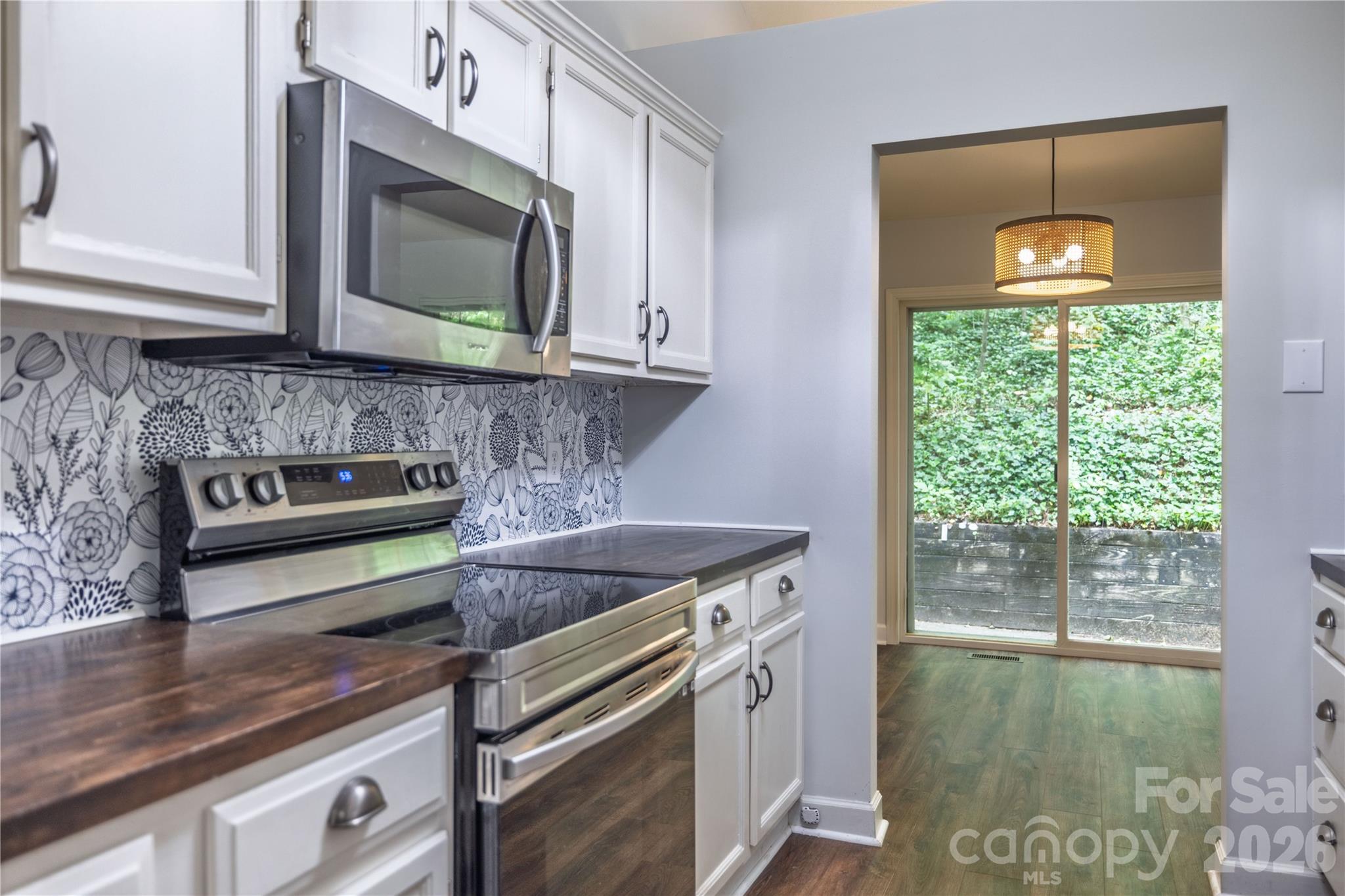 103 Hillside Drive Swannanoa NC 28778