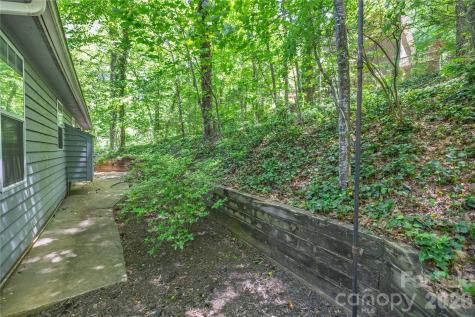 103 Hillside Drive Swannanoa NC 28778