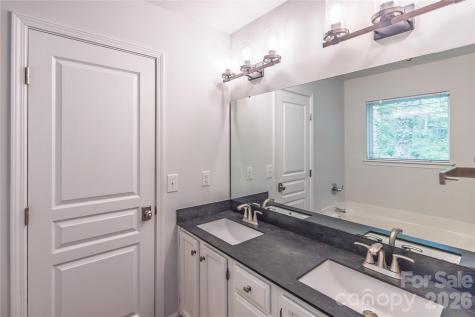 103 Hillside Drive Swannanoa NC 28778