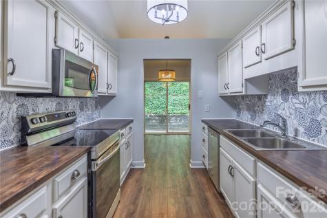 103 Hillside Drive Swannanoa NC 28778