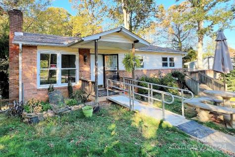 26 Ashe Road Candler NC 28715