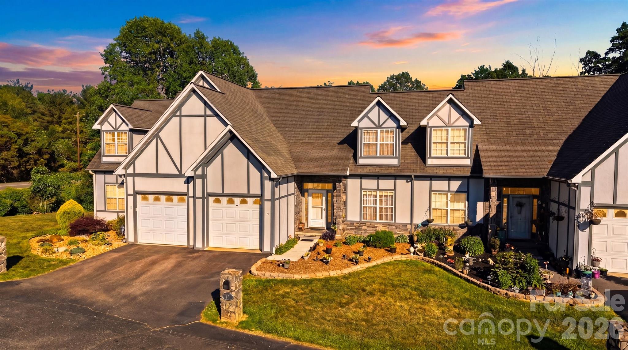 19 Heron Cove Loop Hickory NC 28601