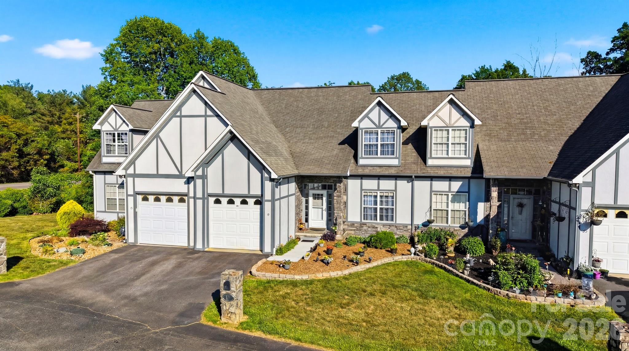 19 Heron Cove Loop Hickory NC 28601