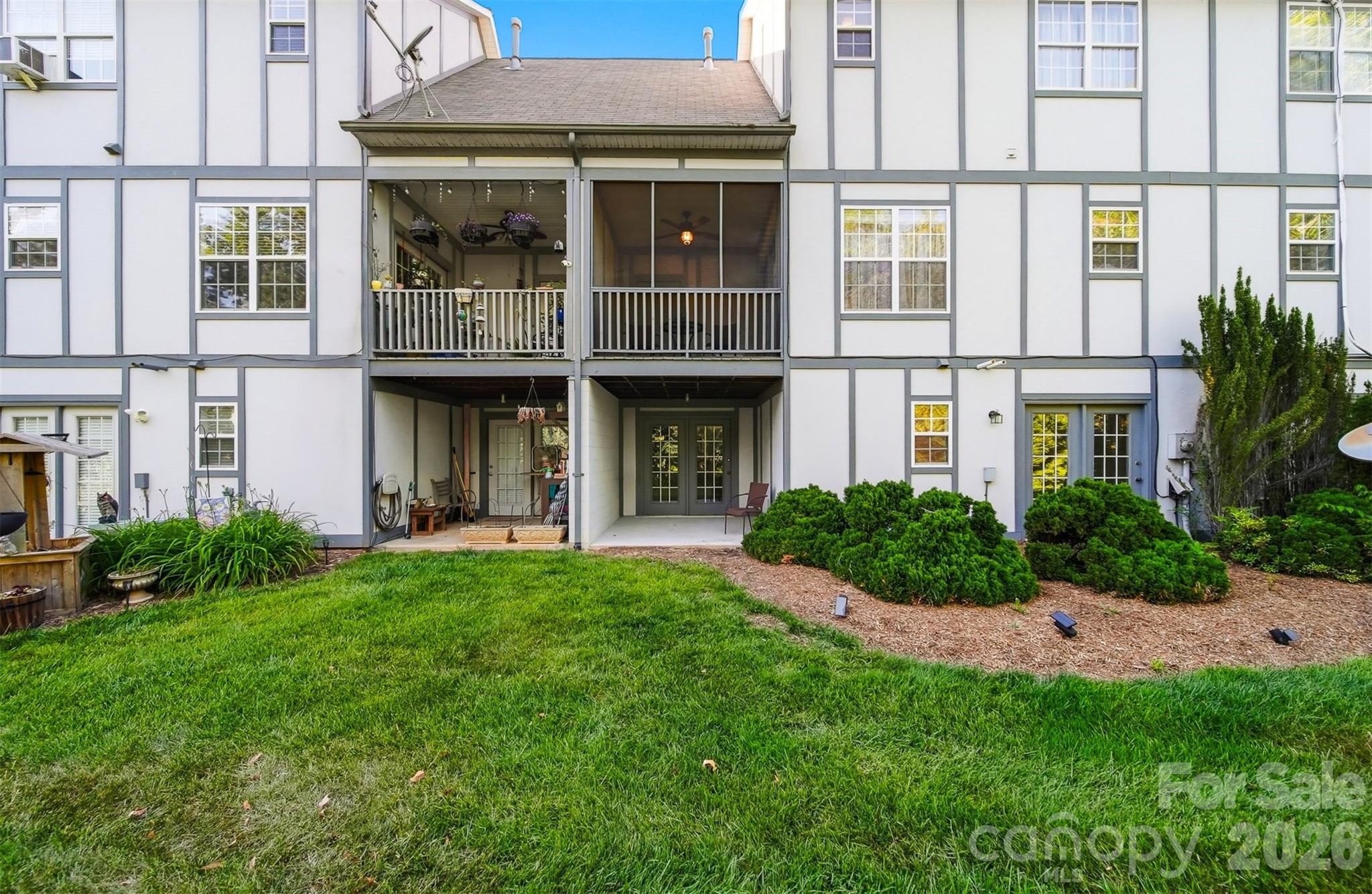 19 Heron Cove Loop Hickory NC 28601