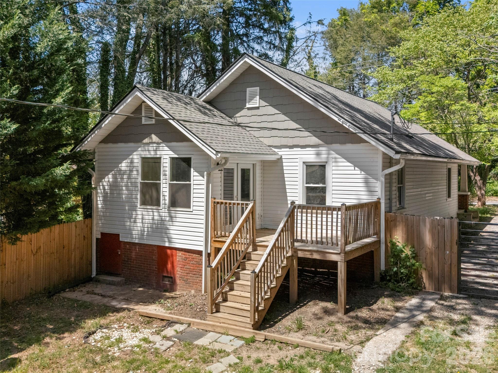 926 W Chapel Road Asheville NC 28803