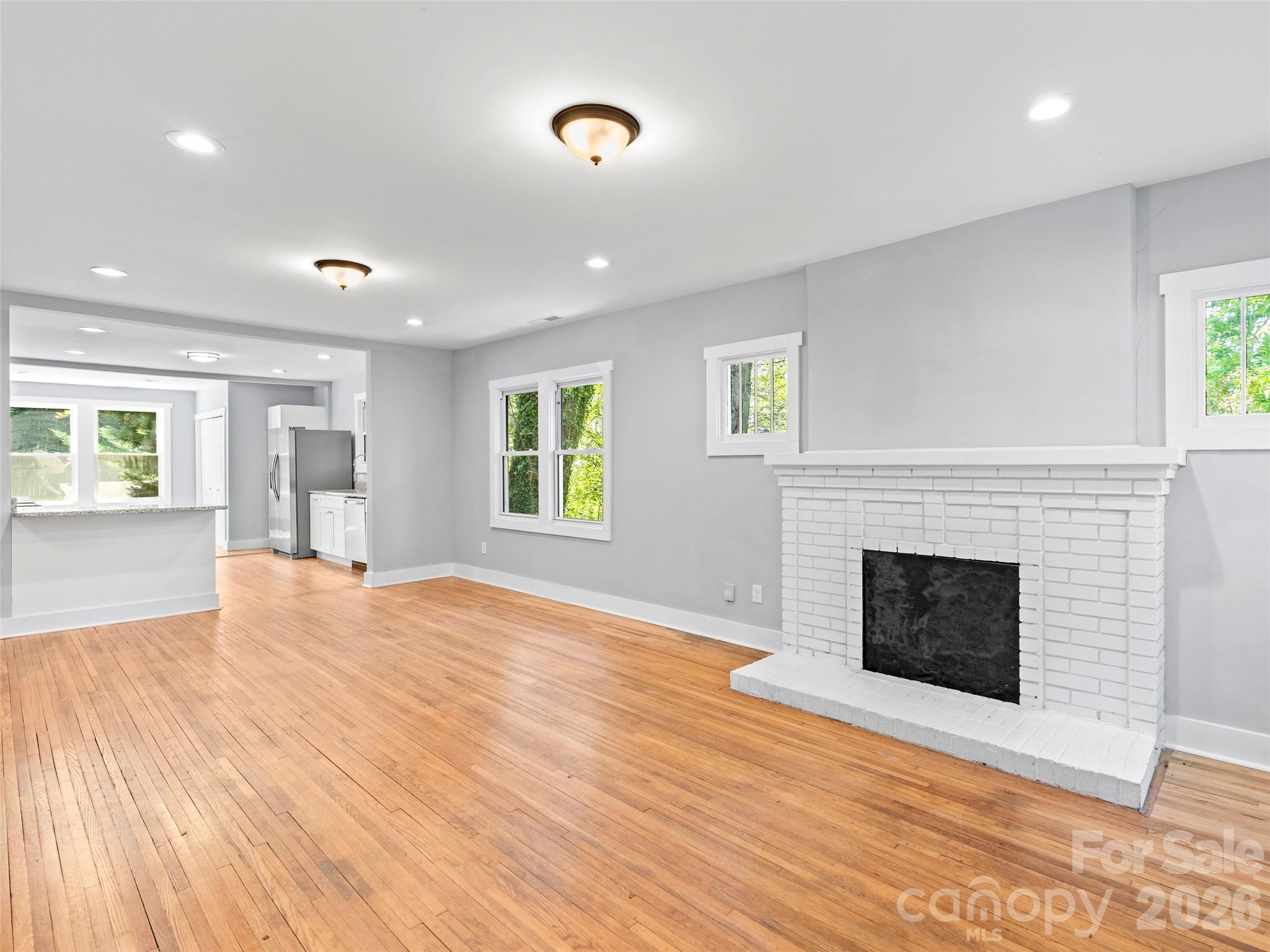 926 W Chapel Road Asheville NC 28803