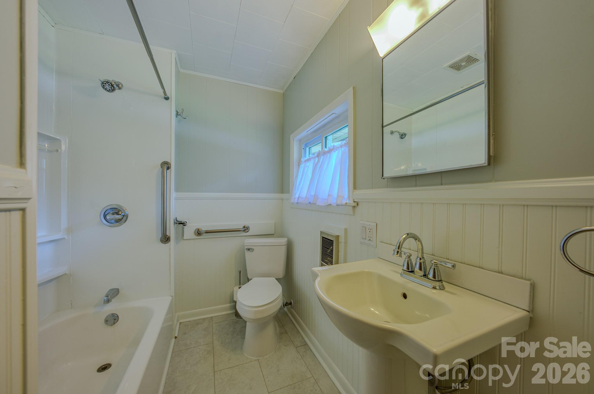 105 Alexander Avenue Swannanoa NC 28778