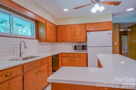 105 Alexander Avenue Swannanoa NC 28778