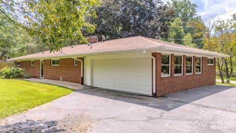 105 Alexander Avenue Swannanoa NC 28778