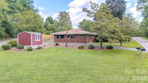 105 Alexander Avenue Swannanoa NC 28778