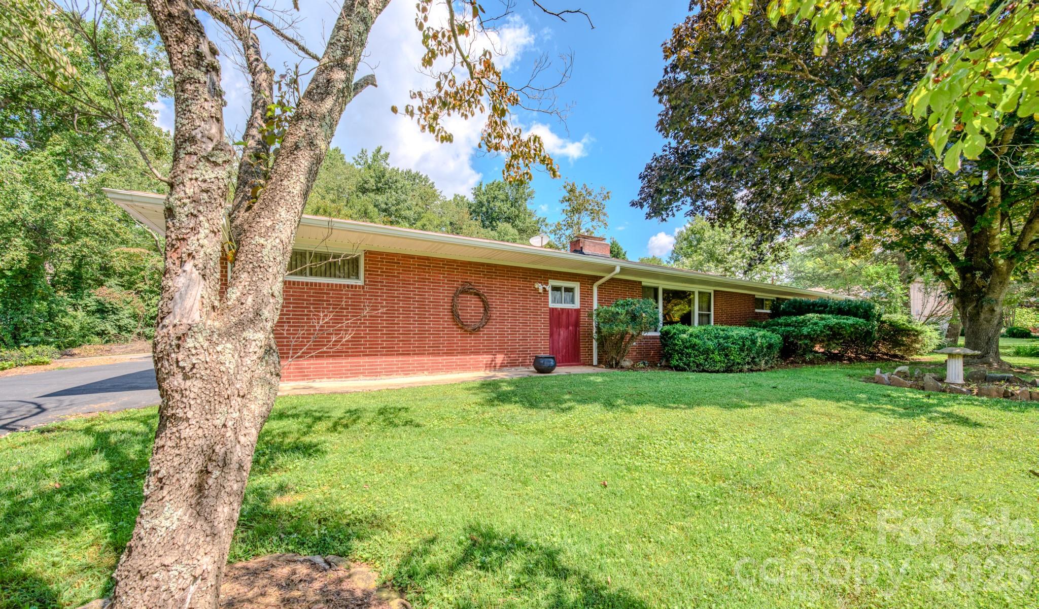 105 Alexander Avenue Swannanoa NC 28778
