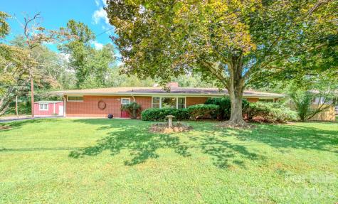 105 Alexander Avenue Swannanoa NC 28778