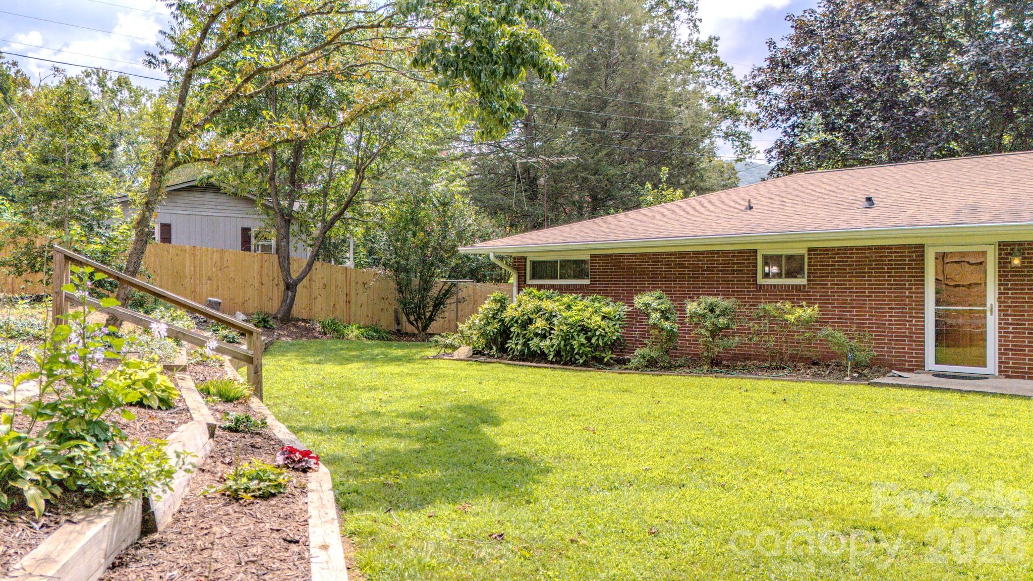105 Alexander Avenue Swannanoa NC 28778
