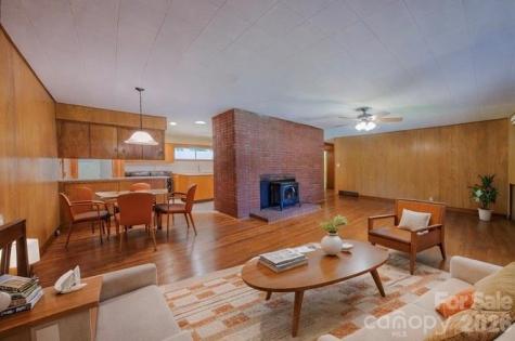 105 Alexander Avenue Swannanoa NC 28778