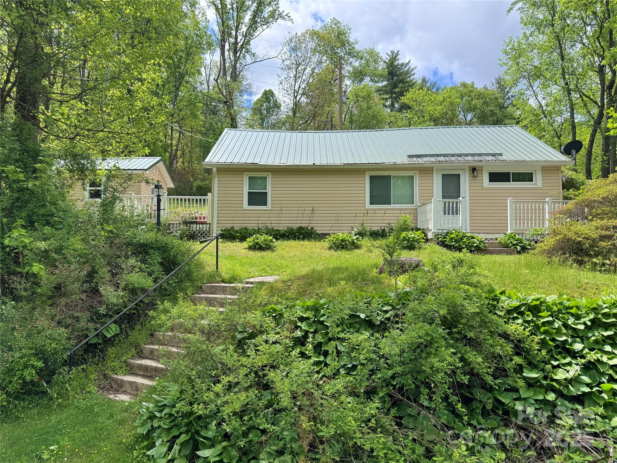 218 Upper Hanging Rock Road Spruce Pine NC 28777