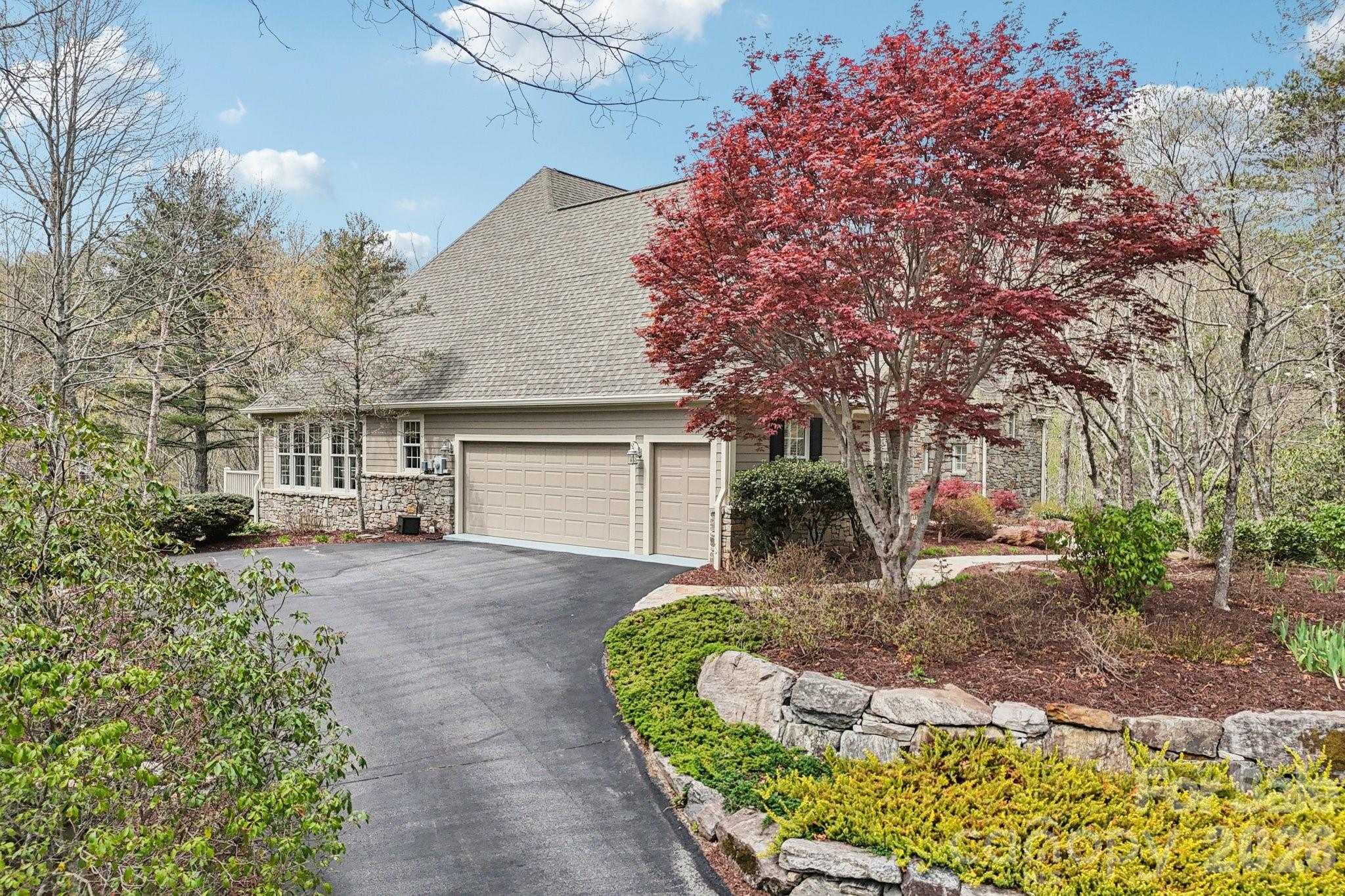 304 Pine Forest Trace Hendersonville NC 28739