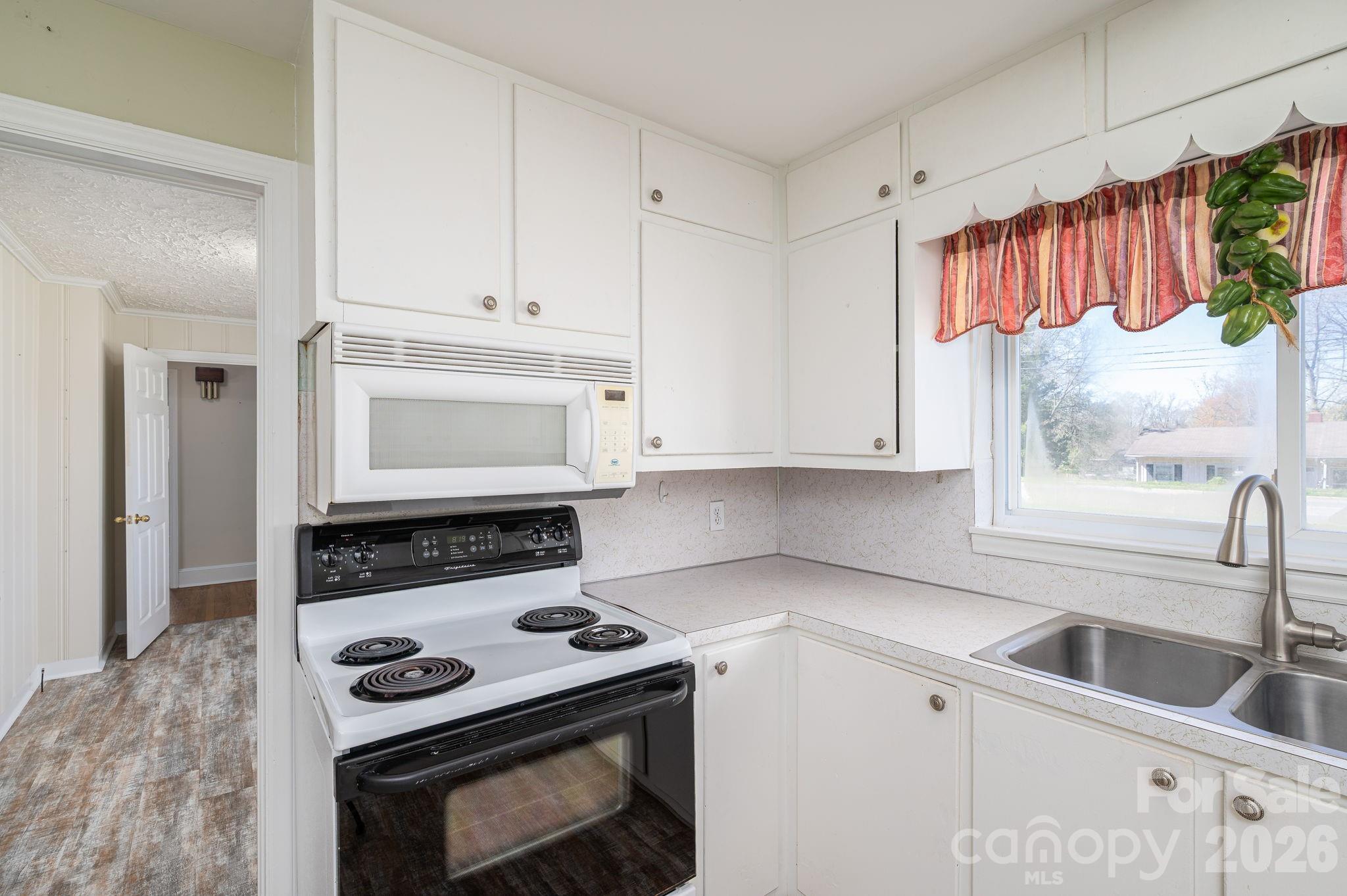 1606 Davis Park Road Gastonia NC 28052